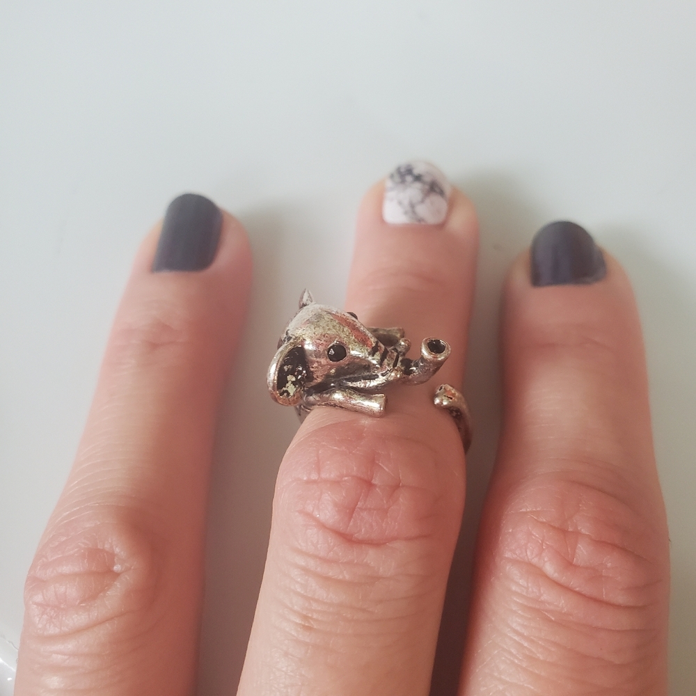 Adorable elephant ring